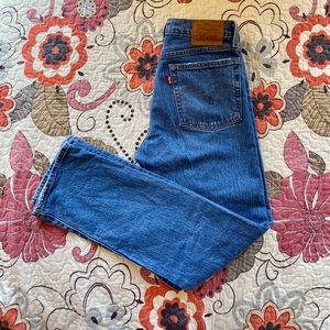 Levis Wedgie Fit Straight